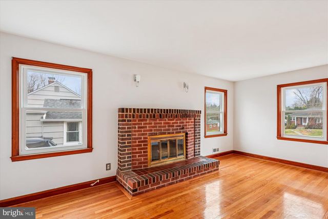 229 GRALAN RD, Baltimore, MD 21228