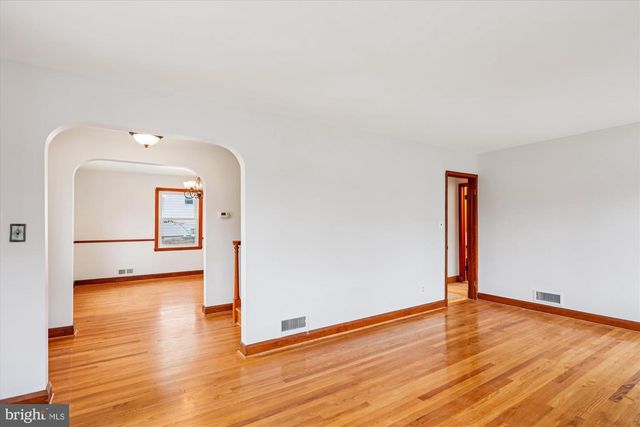 229 GRALAN RD, Baltimore, MD 21228