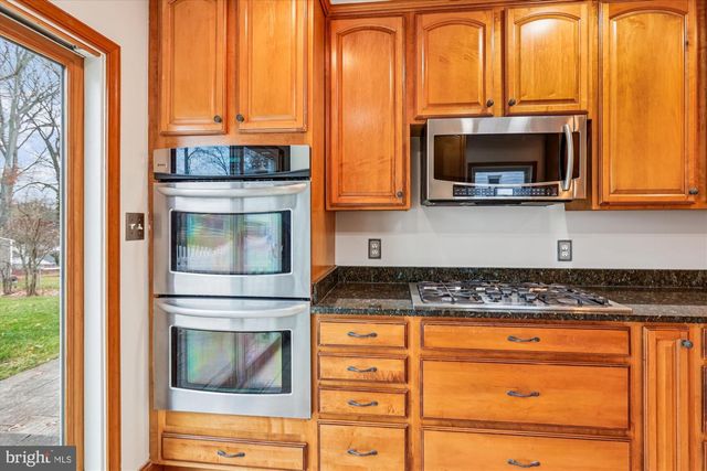 229 GRALAN RD, Baltimore, MD 21228