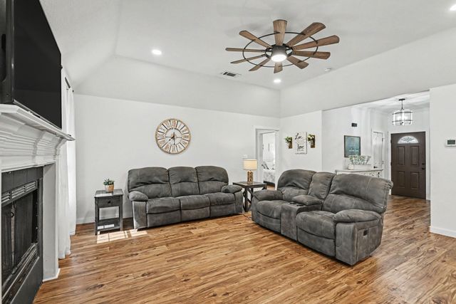 152 Angus Court, Paradise, TX 76073