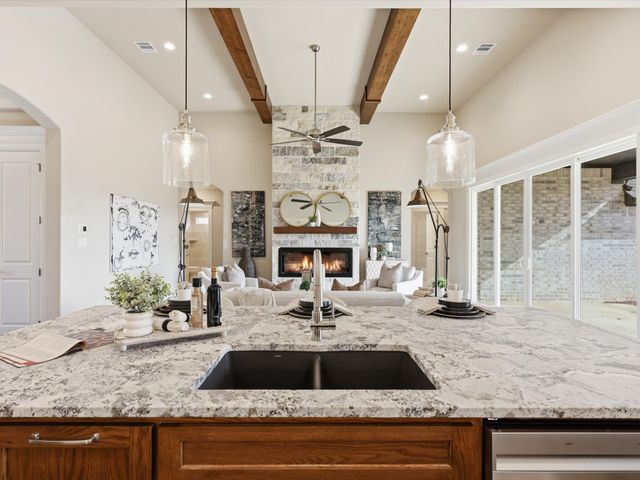 2168 Middlewood Circle, Granbury, TX 76049