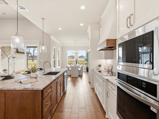 2168 Middlewood Circle, Granbury, TX 76049