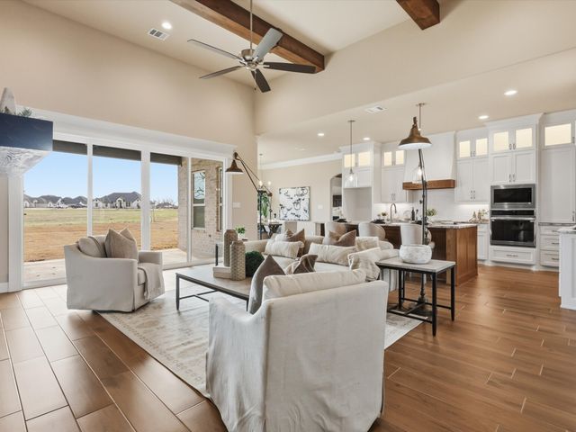 2168 Middlewood Circle, Granbury, TX 76049