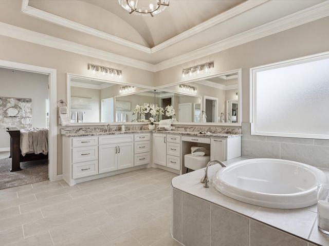 2168 Middlewood Circle, Granbury, TX 76049