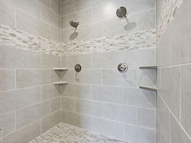 2168 Middlewood Circle, Granbury, TX 76049