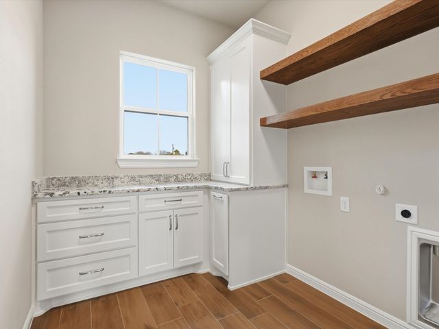 2168 Middlewood Circle, Granbury, TX 76049