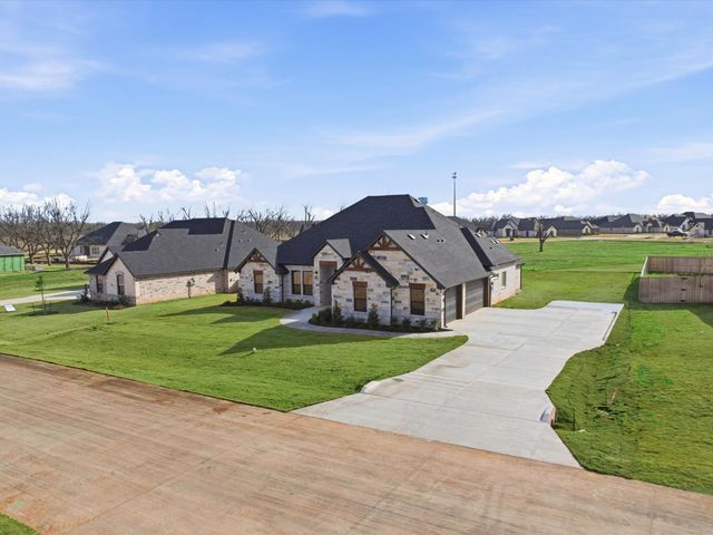 2168 Middlewood Circle, Granbury, TX 76049