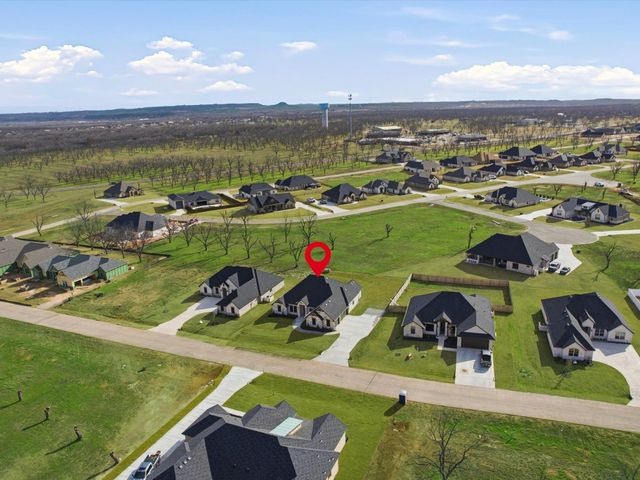 2168 Middlewood Circle, Granbury, TX 76049