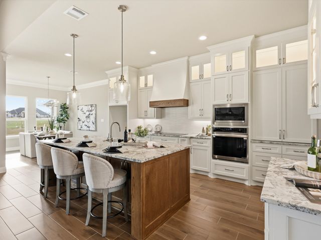 2168 Middlewood Circle, Granbury, TX 76049