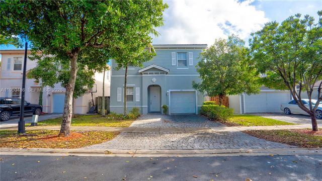 355 NE 31st Ave, Homestead, FL 33033