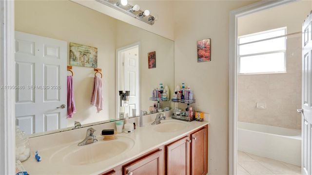 355 NE 31st Ave, Homestead, FL 33033