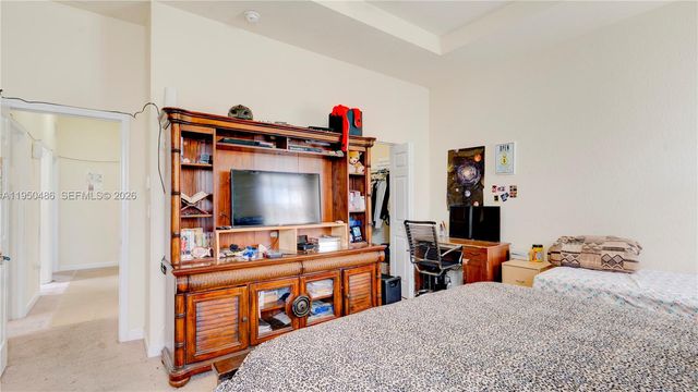 355 NE 31st Ave, Homestead, FL 33033