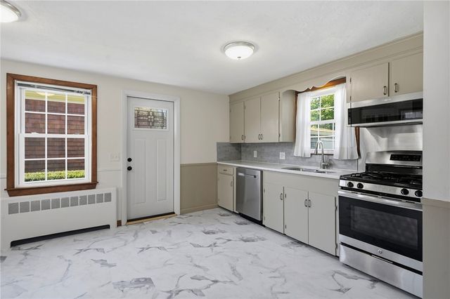37 Planet Avenue, East Providence, RI 02915