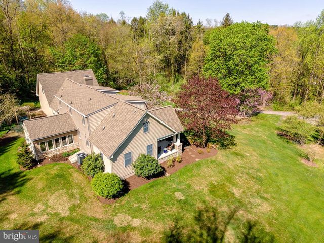5826 GLEN RD, Coopersburg, PA 18036