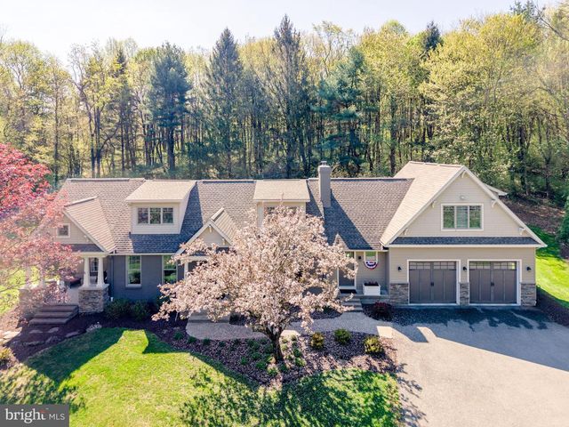 5826 GLEN RD, Coopersburg, PA 18036