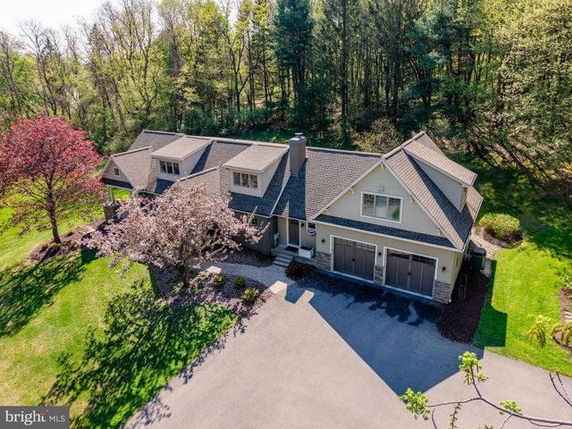 5826 GLEN RD, Coopersburg, PA 18036