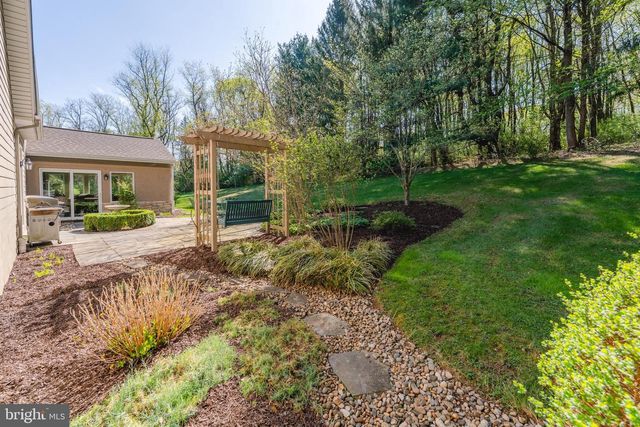 5826 GLEN RD, Coopersburg, PA 18036