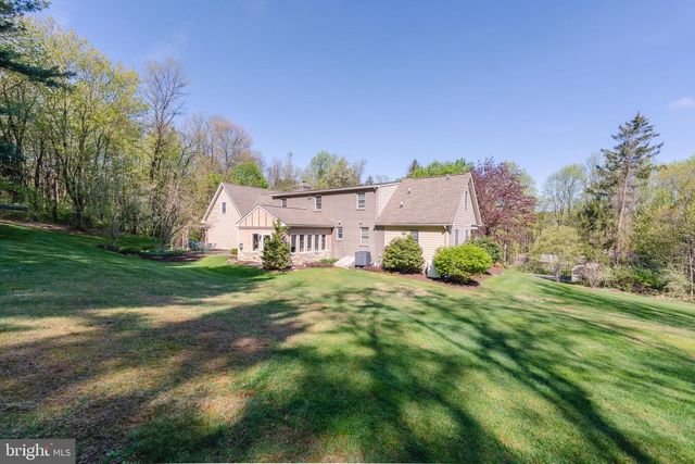 5826 GLEN RD, Coopersburg, PA 18036