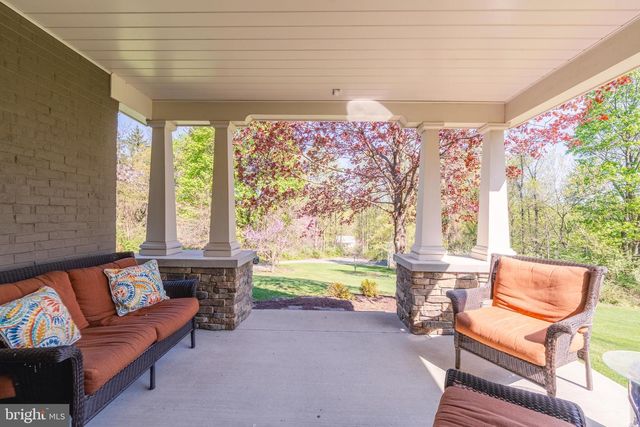 5826 GLEN RD, Coopersburg, PA 18036