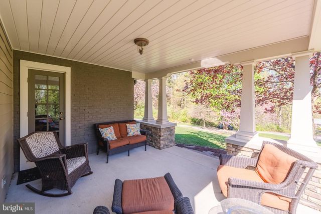 5826 GLEN RD, Coopersburg, PA 18036