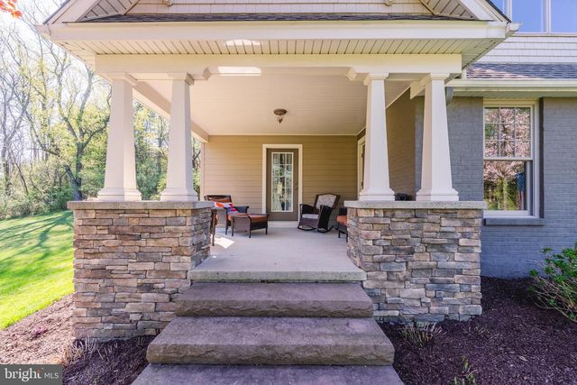 5826 GLEN RD, Coopersburg, PA 18036
