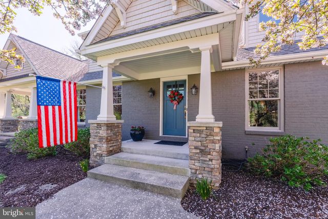 5826 GLEN RD, Coopersburg, PA 18036