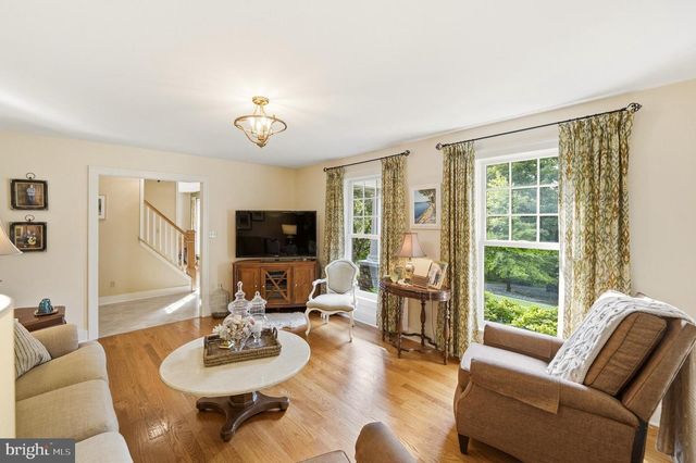5826 GLEN RD, Coopersburg, PA 18036