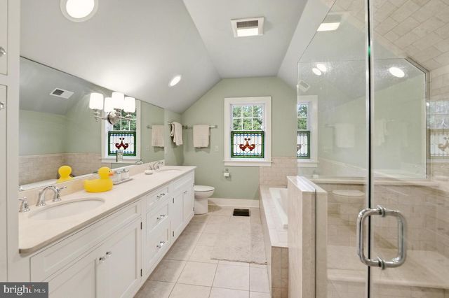 5826 GLEN RD, Coopersburg, PA 18036