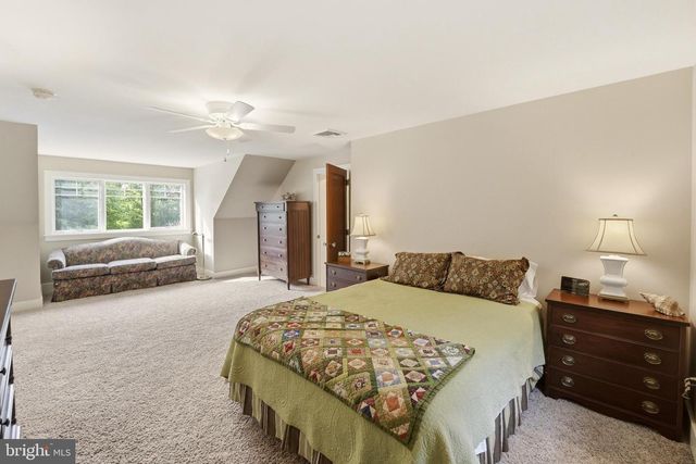 5826 GLEN RD, Coopersburg, PA 18036