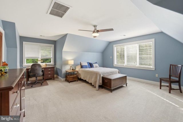 5826 GLEN RD, Coopersburg, PA 18036