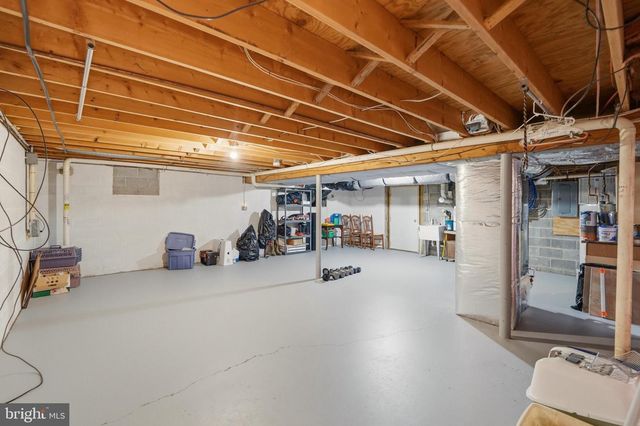 5826 GLEN RD, Coopersburg, PA 18036