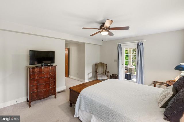 5826 GLEN RD, Coopersburg, PA 18036