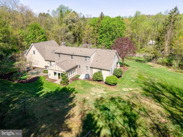 5826 GLEN RD, Coopersburg, PA 18036