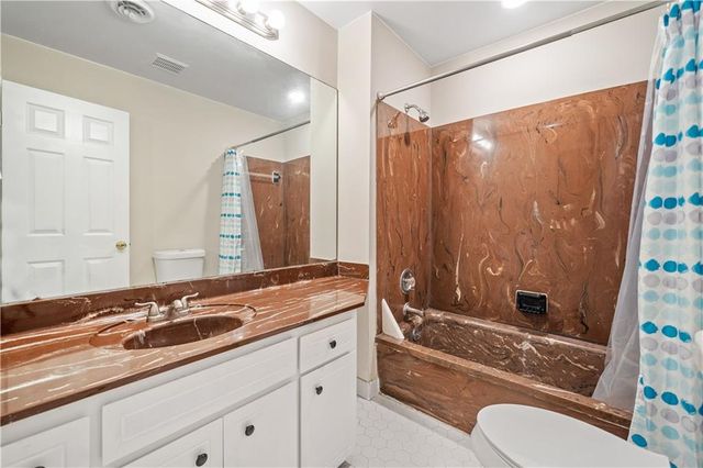 3 Fairway NW Drive, Kennesaw, GA 30144