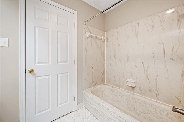 3 Fairway NW Drive, Kennesaw, GA 30144