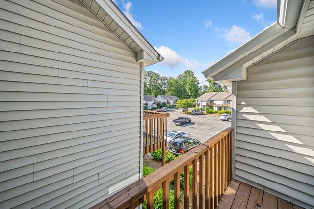3 Fairway NW Drive, Kennesaw, GA 30144
