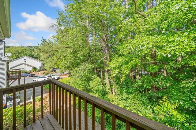 3 Fairway NW Drive, Kennesaw, GA 30144