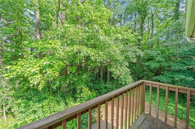 3 Fairway NW Drive, Kennesaw, GA 30144
