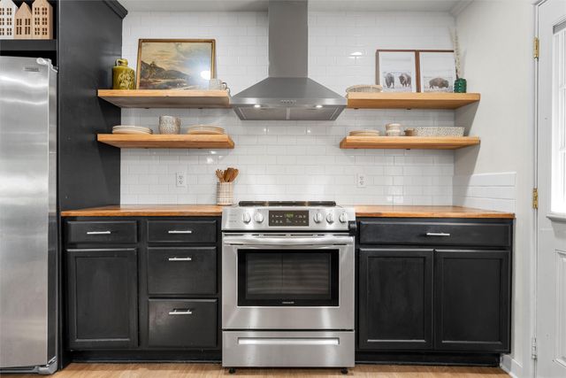 8922 Whippoorwill Drive, Woodway, TX 76712