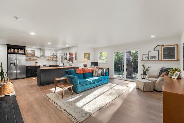 8922 Whippoorwill Drive, Woodway, TX 76712