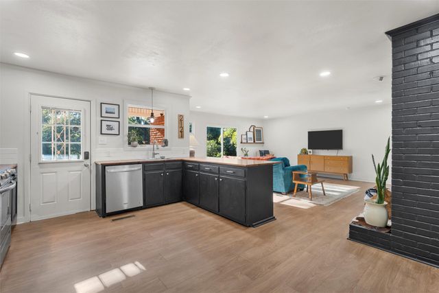 8922 Whippoorwill Drive, Woodway, TX 76712