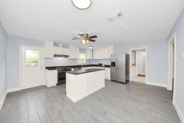 6214 Diamond Court, Texas City, TX 77591