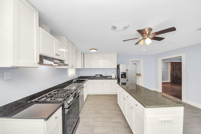 6214 Diamond Court, Texas City, TX 77591