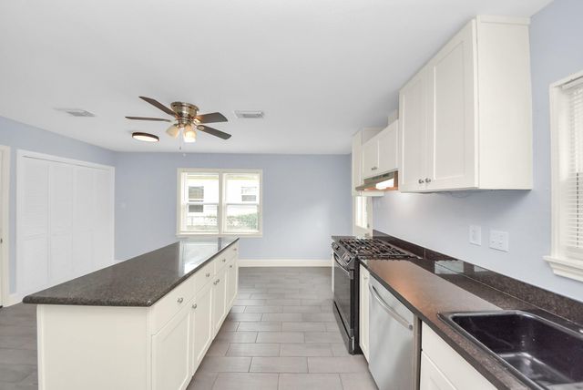 6214 Diamond Court, Texas City, TX 77591