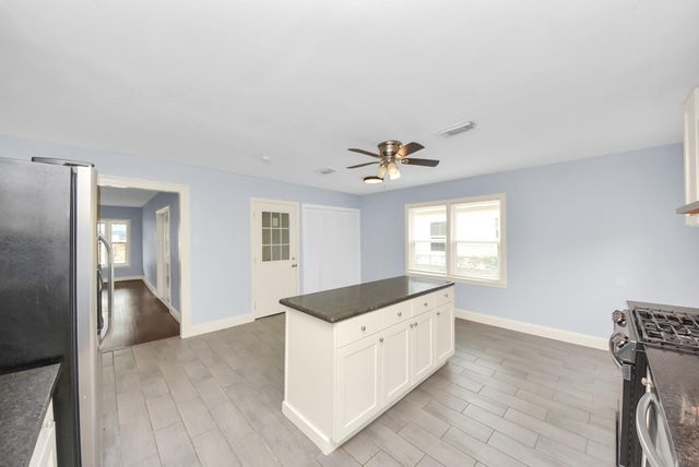 6214 Diamond Court, Texas City, TX 77591