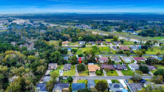 6214 Diamond Court, Texas City, TX 77591