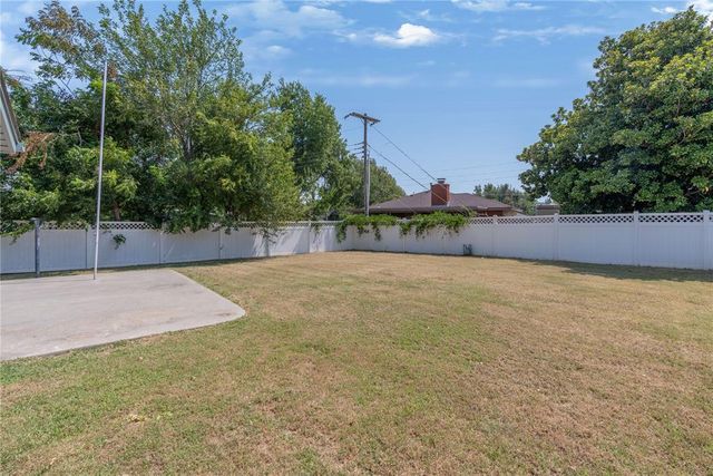 601 Country Club Circle, Oklahoma City, OK 73110