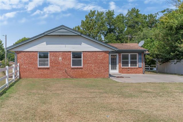 601 Country Club Circle, Oklahoma City, OK 73110