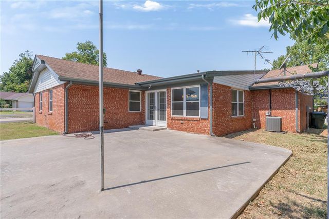 601 Country Club Circle, Oklahoma City, OK 73110