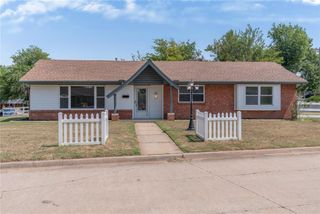 601 Country Club Circle, Oklahoma City, OK 73110